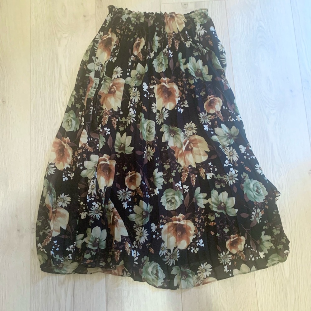 Anthropologie Moon River floral pleated Midi skirt